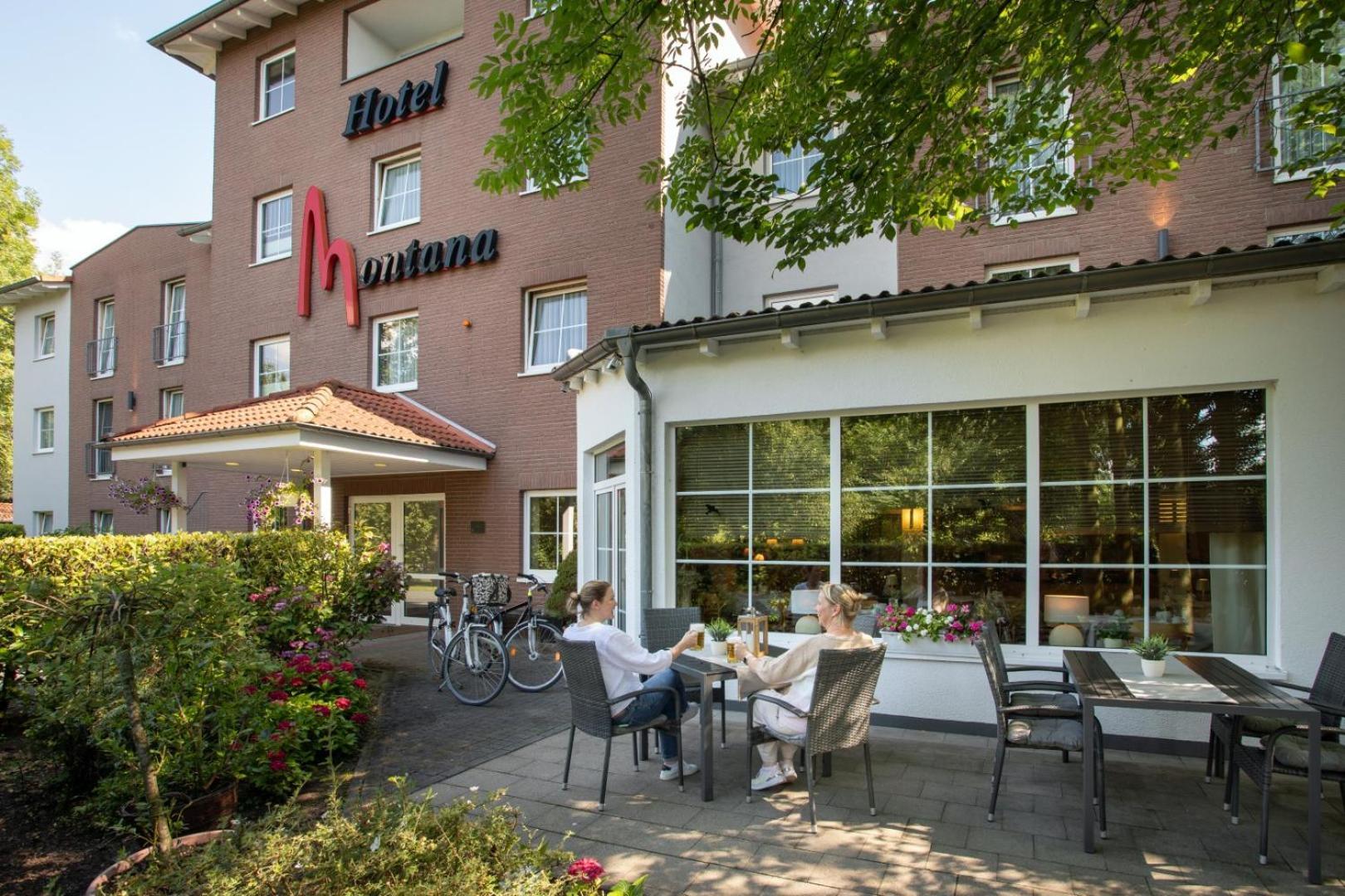 Montana Hotel Senden Bagian luar foto