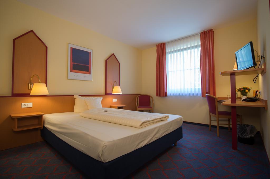 Montana Hotel Senden Bagian luar foto